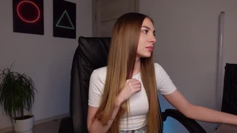 ABBY LAKER online show from 27, 2, 2025