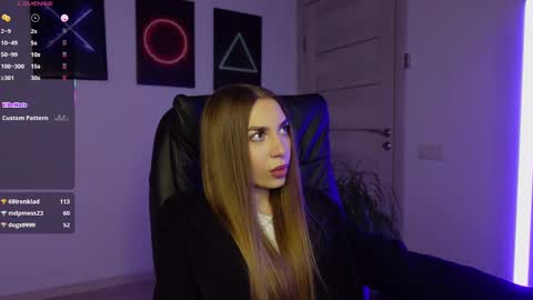 ABBY LAKER online show from 8, 3, 2025