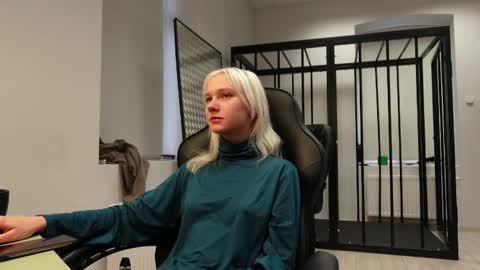 ABBY LAKER online show from 27, 9, 2025