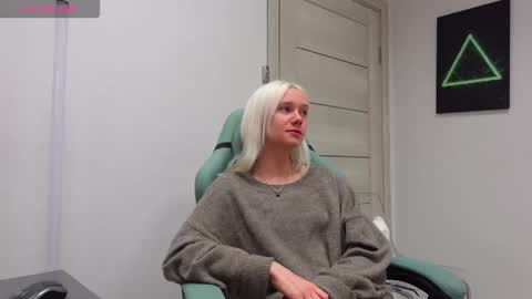 ABBY LAKER online show from 28, 9, 2025