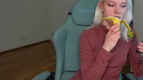 ABBY LAKER online show from 3, 12, 2025