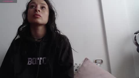 Vannesa online show from 12, 10, 2025