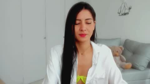 Snapshot of abbyada chatting on 21, 12, 2025 Laura online show from 21, 12, 2025