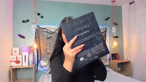 Abby Dixon  online show from 22, 10, 2025