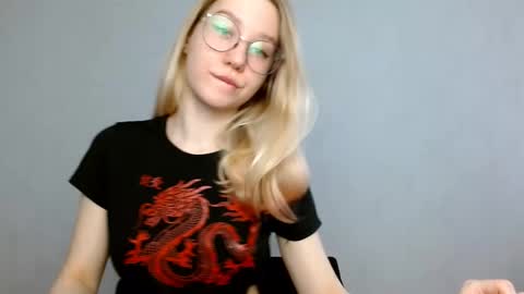 Snapshot of abbymoore__ chatting on 17, 2, 2025 Abby Lovense is active online show from 17, 2, 2025