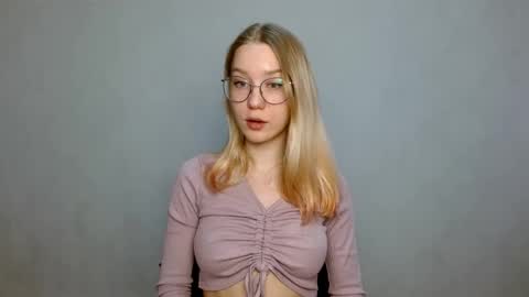 Snapshot of abbymoore__ chatting on 21, 2, 2025 Abby Lovense is active online show from 21, 2, 2025