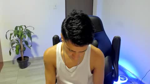 Independence model AbelAsburgo online show from 5, 12, 2025