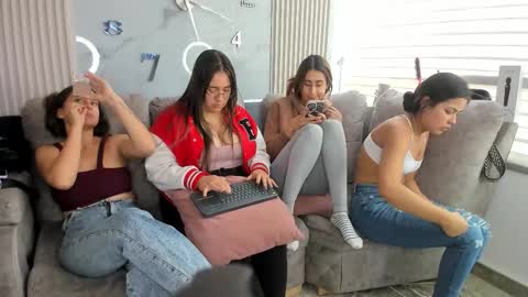 abella_as_ online show from 6, 3, 2026