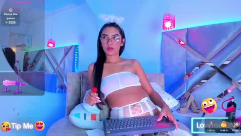 Snapshot of abelladgr chatting on 19, 1, 2025 abelladgr online show from 19, 1, 2025