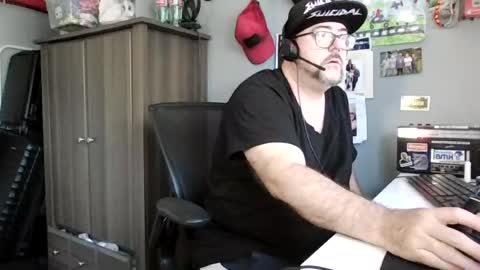AJ online show from 9, 7, 2026