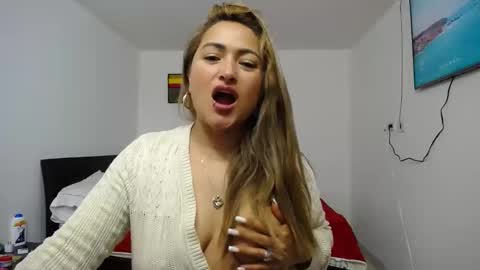 Snapshot of abie_spicy_ chatting on 21, 10, 2025 ximena online show from 21, 10, 2025