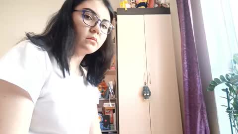 Snapshot of abigaildestro chatting on 8, 10, 2025 Abi online show from 8, 10, 2025
