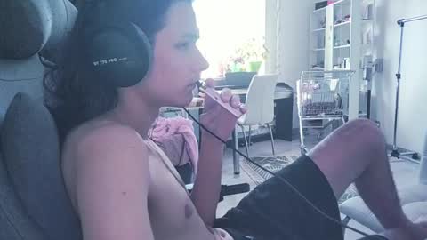 hi  cum in pvt noi extra tip online show from 16, 4, 2026