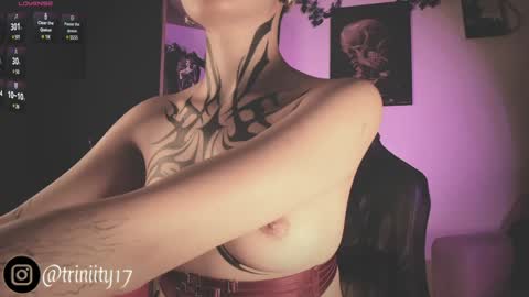 Snapshot of abril__colen chatting on 6, 12, 2024 April online show from 6, 12, 2024