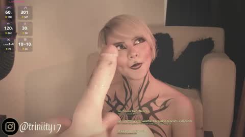 Snapshot of abril__colen chatting on 15, 12, 2024 April online show from 15, 12, 2024