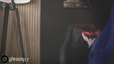 Snapshot of abril__colen chatting on 23, 12, 2024 April online show from 23, 12, 2024