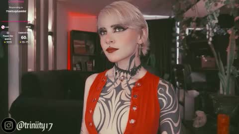 Snapshot of abril__colen chatting on 8, 9, 2025 April online show from 8, 9, 2025