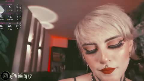 Snapshot of abril__colen chatting on 12, 9, 2025 April online show from 12, 9, 2025