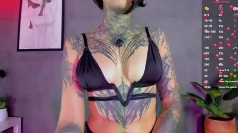 Abril Facchini online show from 13, 6, 2026