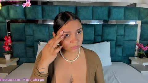 abril_gomez_11 online show from 25, 5, 2026