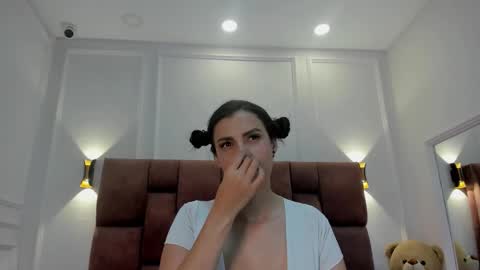 Abril jones online show from 30, 12, 2024