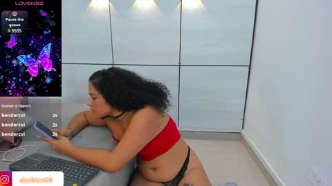 Snapshot of abril_ricci chatting on 25, 1, 2025 Abril online show from 25, 1, 2025