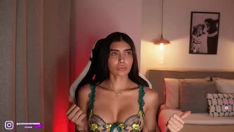 Snapshot of abril_w18 chatting on 26, 3, 2026 My name is Alexa. Please say hello I like to chat with you. If you have requests please use tip online show from 26, 3, 2026