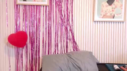 abrilmirren online show from 24, 2, 2026