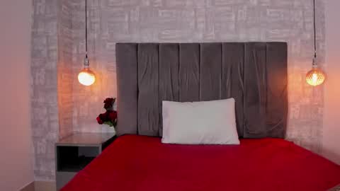 abrilsantana_ online show from 22, 10, 2025