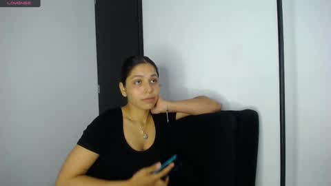 AbrilSonne online show from 10, 9, 2025