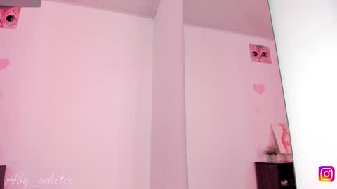 Snapshot of aby_whitee chatting on 17, 9, 2025 Aby online show from 17, 9, 2025