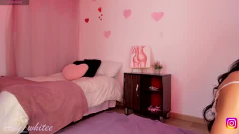 Snapshot of aby_whitee chatting on 23, 9, 2025 Aby online show from 23, 9, 2025