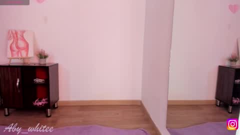 Snapshot of aby_whitee chatting on 24, 9, 2025 Aby online show from 24, 9, 2025