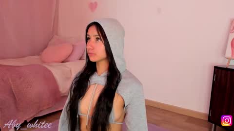 Snapshot of aby_whitee chatting on 9, 10, 2025 Aby online show from 9, 10, 2025