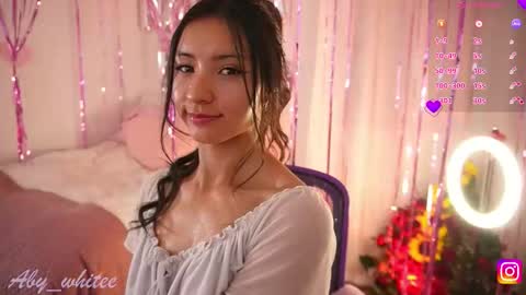 Snapshot of aby_whitee chatting on 18, 10, 2025 Aby online show from 18, 10, 2025