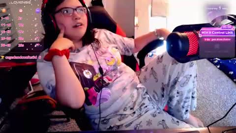 Snapshot of achubbygummy chatting on 11, 7, 2026 AChubbyGummy online show from 11, 7, 2026