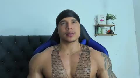 adam boss online show from 30, 5, 2026