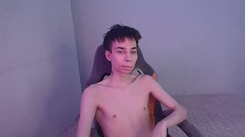 Snapshot of adam_kpoy chatting on 4, 10, 2025 adam kpoy online show from 4, 10, 2025