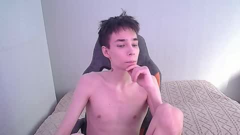 Snapshot of adam_kpoy chatting on 10, 10, 2025 adam kpoy online show from 10, 10, 2025