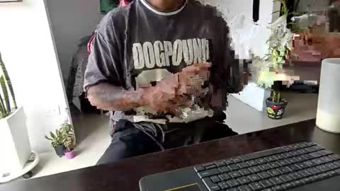 Adam Valencia online show from 17, 12, 2025