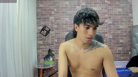 Snapshot of adamcoox chatting on 22, 12, 2024 Adam online show from 22, 12, 2024