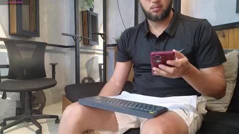 Snapshot of adamleexe chatting on 7, 1, 2026 AdamLeexe online show from 7, 1, 2026