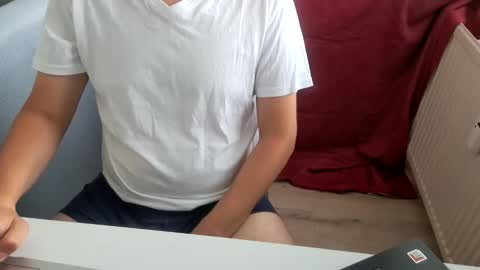 Snapshot of adampark17 chatting on 28, 9, 2025 Adam online show from 28, 9, 2025