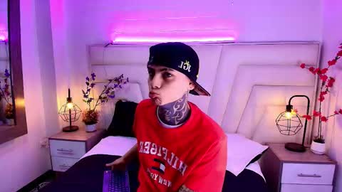 Snapshot of adamswalkerr_ chatting on 11, 2, 2026 AdamsWalkerr online show from 11, 2, 2026