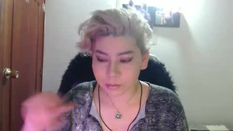 Snapshot of adan_romanoff chatting on 2, 11, 2025 adan_romanoff online show from 2, 11, 2025