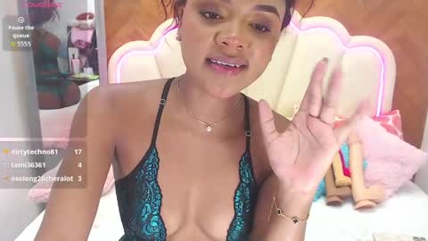 adarose_ online show from 7, 6, 2026