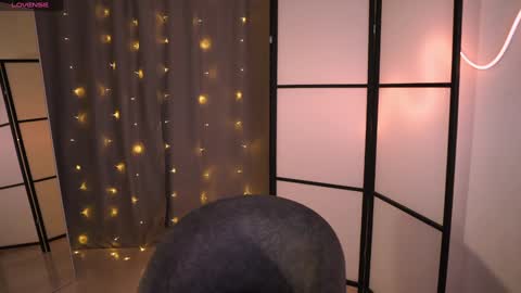 Snapshot of addy_moon chatting on 20, 1, 2025 Addy online show from 20, 1, 2025