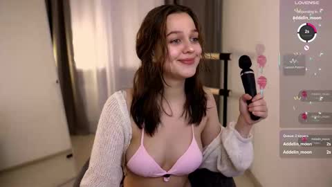 Snapshot of addy_moon chatting on 8, 10, 2025 Addy online show from 8, 10, 2025