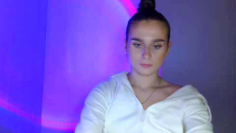 Snapshot of adele_amore chatting on 3, 3, 2025 Adele Amore online show from 3, 3, 2025