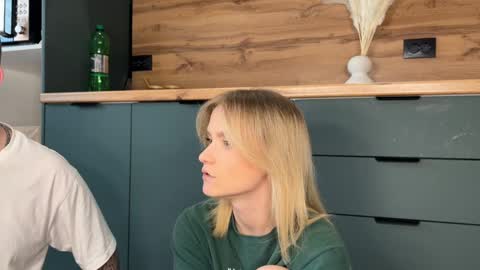 Adele Nick online show from 4, 4, 2026